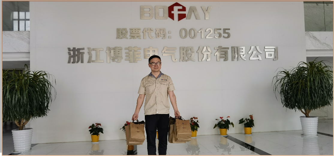 月圆中秋，情满尊凯实业官网——中秋月饼福利温暖送达